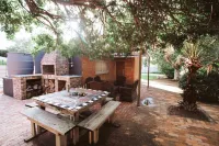 90 on Wellington Cottage  호텔