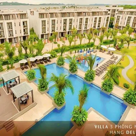 Royal Lotus Villa 102