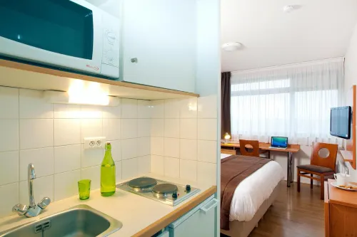 Séjours & Affaires Rennes de Bretagne - Kitchens