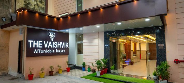 Hotel the Vaishvik Banganga Road Hotele w: Katra