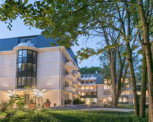 MÉDICIS Home Dijon les Petites Roches Hotels in Dijon