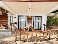 Vida Pacifica Resort and Hotel by RedDoorz - 2-Star