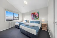 Sovereign Views Apartments - parking