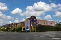 Hotel Vinea, a Travelodge by Wyndham Hotels in Geyserville