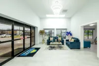 Days Inn & Suites by Wyndham Bossier City