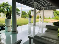 Castile Inn Hotels in Puttalam