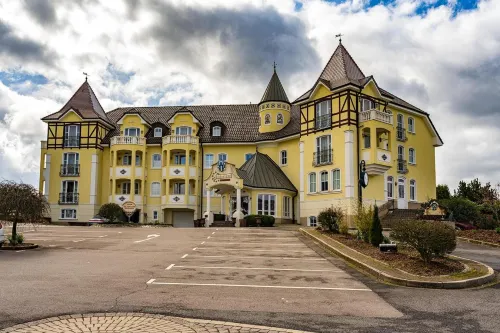 Schloss Hotel Holzrichter - Parkering