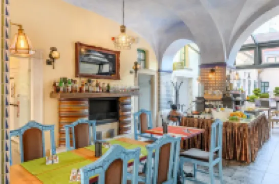 Maison Bistro & Hotel