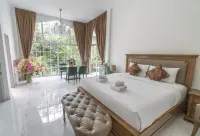 烏塔保梭桃邑羅勇度假村