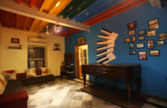 HappiNest - the Backpacker's Hostel