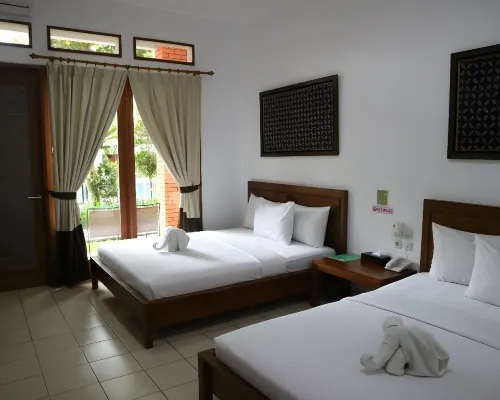 Villa Bukit Pinus Hotels in Caringin