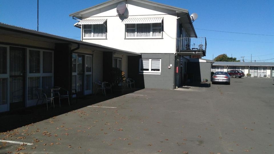 Camberley Court Motel