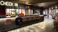 Moxy Luxembourg Airport - Bars