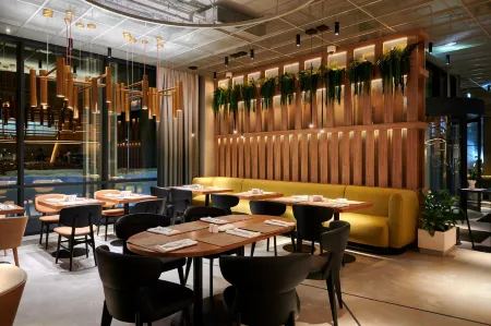 AZIMUT Moscow City Comcity (Азимут Комсити) Отели в г. Ленинский район