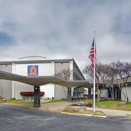 Studio 6 Mesquite, TX – Town East
