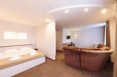 Дерябинъ Отели в г. 