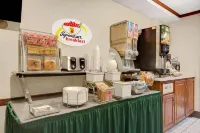 Super 8 by Wyndham Kenmore/Buffalo/Niagara Falls Area Hotels in Tonawanda