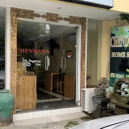 Chendana Homestay Bali Отели рядом с достопримечательностью «Бундаран Ренон»