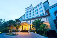 The Grand Riverside Hotel Hotels near Top IT Mall