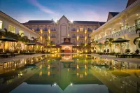 Glorious Hotel & Spa - Pools