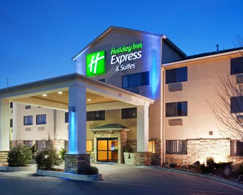 Holiday Inn Express & Suites COLORADO SPRINGS NORTH by IHG โรงแรมใกล้สเปซฟาวน์เดชัน