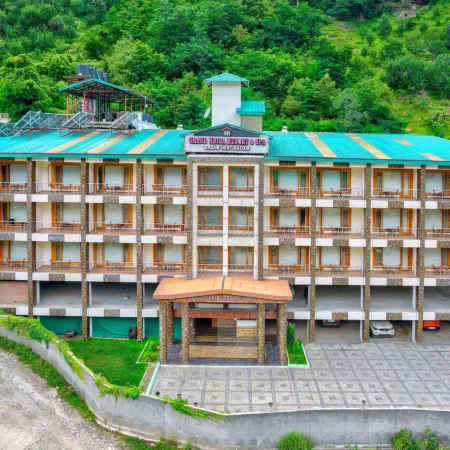 Grand Krisa Resort & Spa, Manali Experience Luxury with All Weather ACs in Every Room