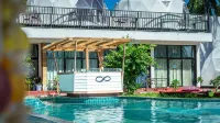Infinity Beach Club - Hostel - Infinity Pools