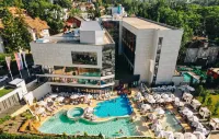 Hotel Tonanti - piscina