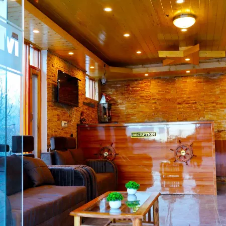 Hotel Marina Heights