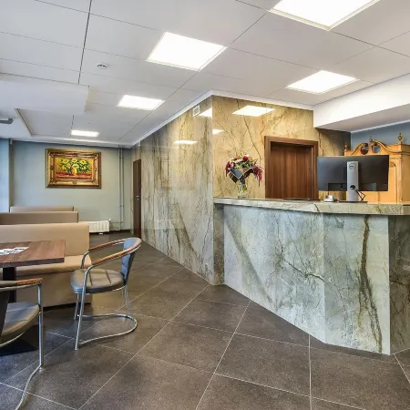 City Yard Inn Hotel Отели рядом с достопримечательностью «Каламая»