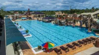 Port Royale Waterpark Resort Tacloban - Pools