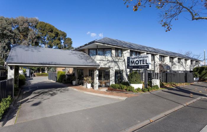 Central Deborah Motel