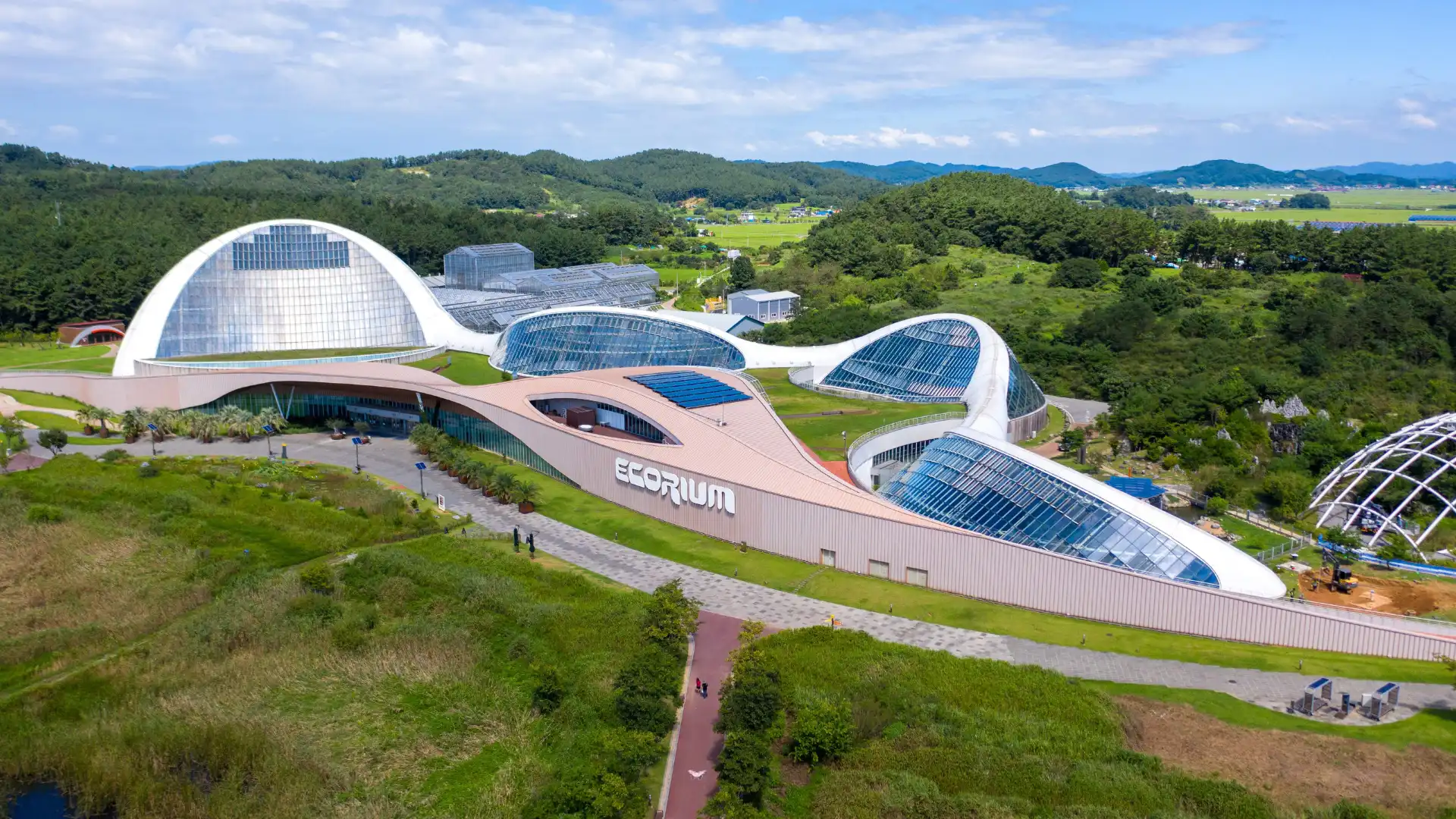 Hotels near National Institute of Ecology