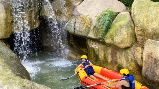 Lingxiu Hot Springs