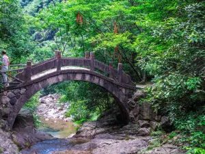 천척 룡문(톈지 룽먼)