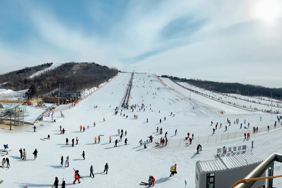 怪坡國際滑雪場