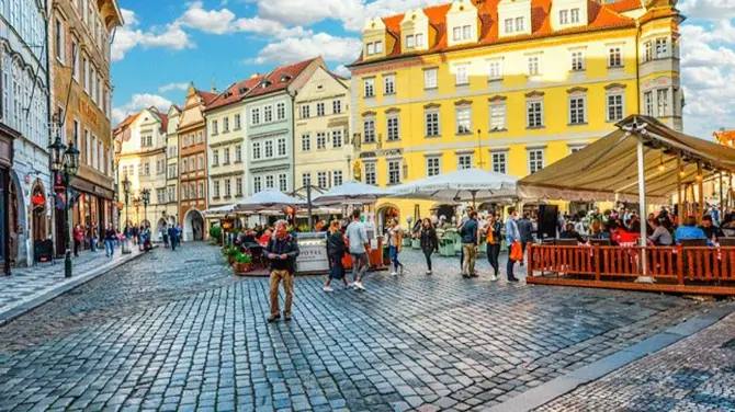 1_City Sightseeing Prague Hop-on Hop-off Bus Tour