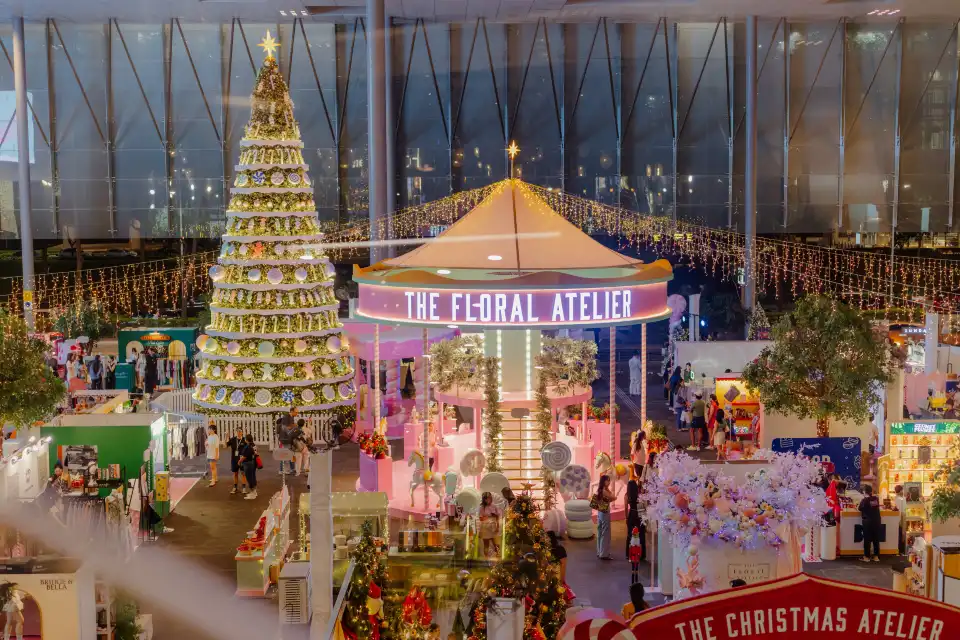 2_The Christmas Atelier