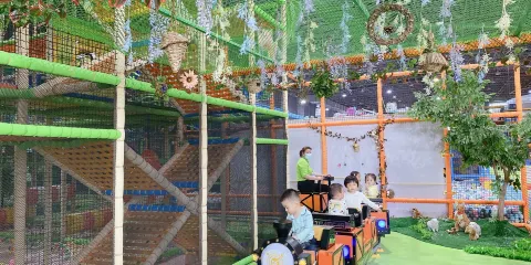 星立方蹦床公園家庭娛樂中心門票嬰兒