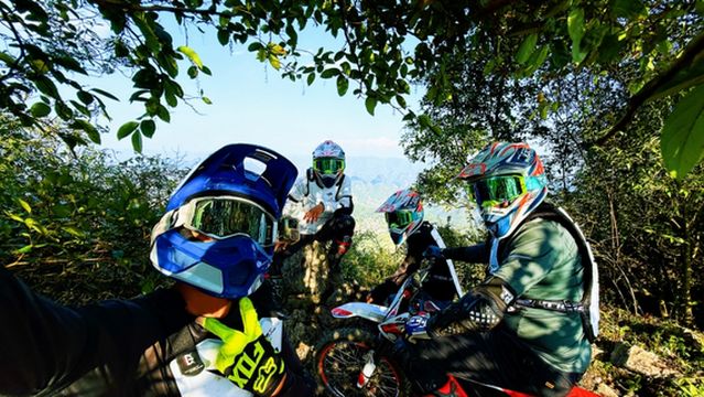 wan feng lin yue ye qi xing ji di