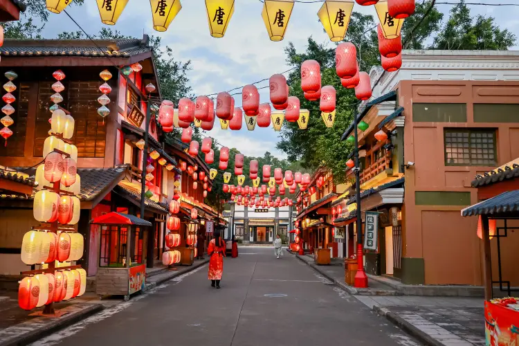 Objek Wisata Malam populer di Zhongshan