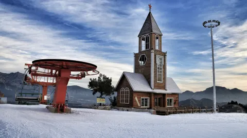 Yunju Ski Resort attraction in Пекин