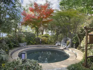 Zhen Spa Hot Spring of East Tai Lake Grand Hotel