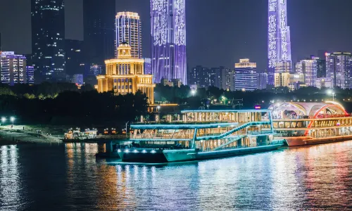 Wuhan Two Rivers Tour · Yuehan Wharf (Night Tour of the Yangtze River)