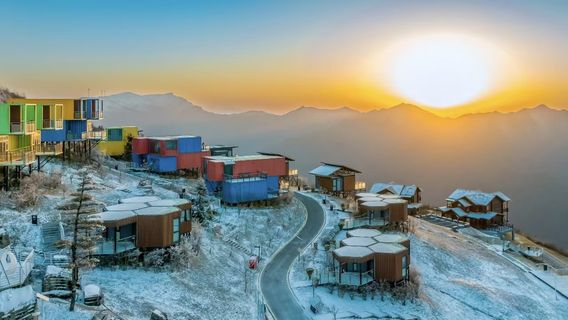 Wufeng International Ski Resort