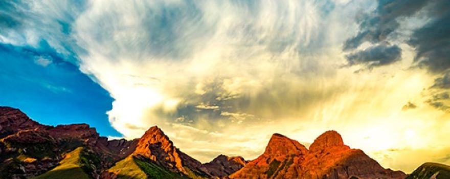 Xinlong Hongshan Scenic Area