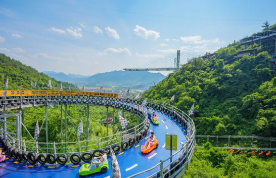 垂雲通天河遊船+天路飛車+凌雲天橋+九天雲廊+逐龍漂越成人
