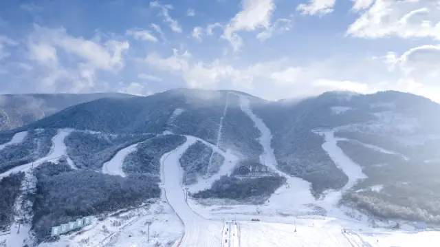 Skiing in Baoji