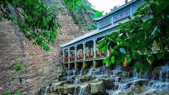 Dabie Mountains Scenic Valley