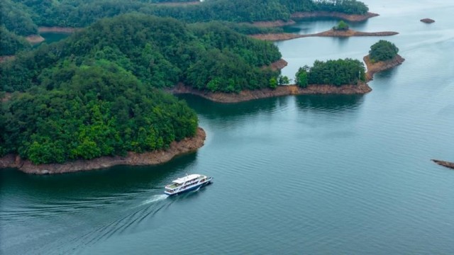 Qiandao Lake Scenic Area (Central Lake Area)